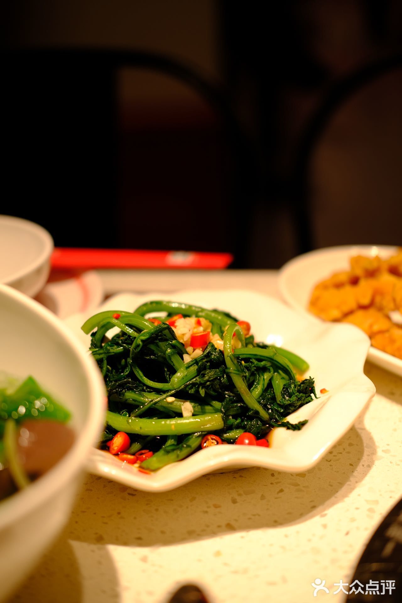 李子坝梁山鸡｜正宗的药膳鸡来啦👀