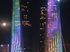 -南京眼步行桥