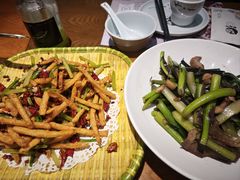 -黄泥岗·地道湖北菜(奥特莱斯店)