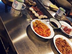 -马路牙子烧烤音乐酒馆(望京店)