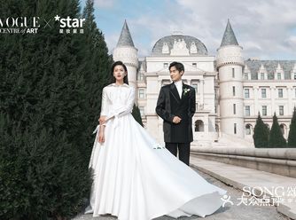 职场女性可以看看室外婚纱照