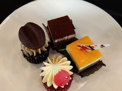 -上海汇之星奔驰4S店(浦东新店)
