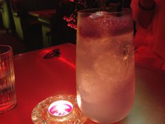 -饮湖威士忌鸡尾酒吧