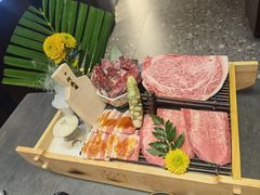 -铭牛烧肉·和牛海鲜自助(高新月牙湖店)