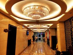 -鲁班小馆(政四街店)