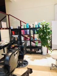 -Hello Lady发型设计