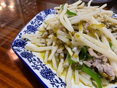 太湖芦苇根炒肉丝-呼吸森林·生态农庄农家乐私房菜