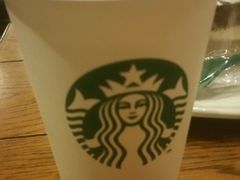 -星巴克臻选(上海中环广场2F店)