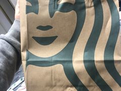 -星巴克(西安曲江银泰店)