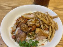 -牛八宝桂林米粉(八里庄店)