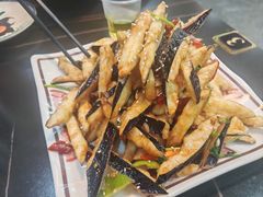 -郑小二山东特色炒鸡店(红小巷店)