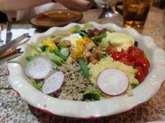 牛油果鸡肉沙拉-彼德西餐厅(环球中心店)