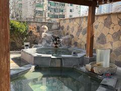-裕龙汤泉