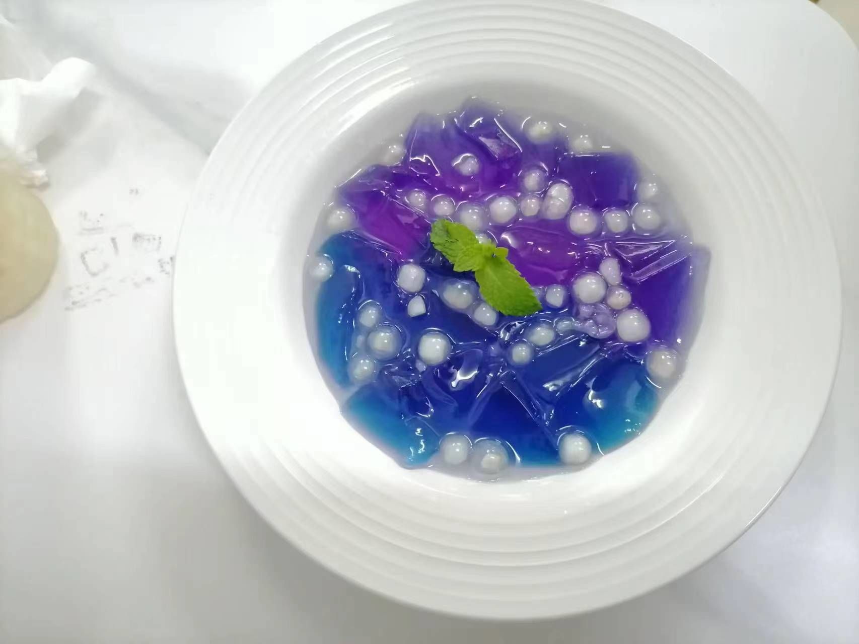 这个梦幻星空冰粉冰冰凉凉超好吃而且颜值也