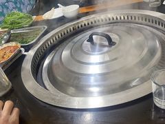 -东北烧烤铁锅炖水库鱼