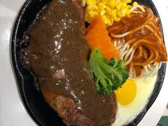 -汤姆家的牛排意面披萨(新城市广场店)