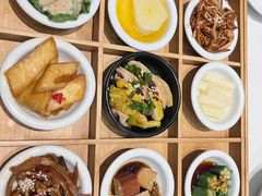 九宫格玲珑前菜-新仙清汤牛腩(铜锣湾店)
