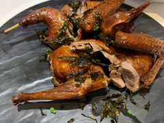 白茶烤乳鸽-安吉涵田度假村·水榭居中餐厅