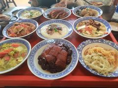 -蓝田九大碗民俗食府(蓝田店)