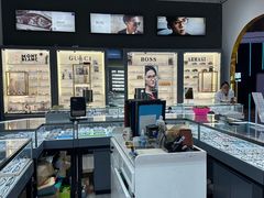 -三叶眼镜城(八佰伴店)