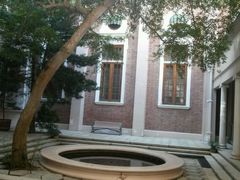 -香港大学
