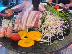 -豚豚家돈돈가韩国锅盖烤肉(新北万达店)