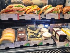 -星巴克(浦东机场T1国际27号口店)