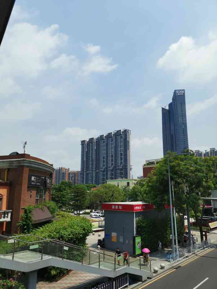 珠江道(珠江道商业广场店)-"听说这里周三某行搞活动哦在周边无聊就来