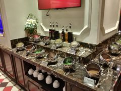 自助调料区-一哥澳门豆捞 · 十七年经典澳门火锅(四季天地店)