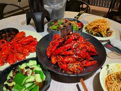 -巴厘龙虾·榜首油焖大虾(音乐学院·沿江酒馆店)