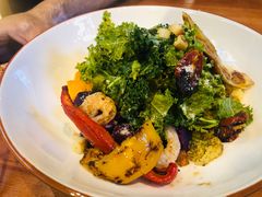 -POKEE VIA&Brunch·维娅(重庆来福士店)