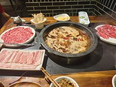 -川东坝子火锅(宝龙店)