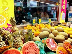 -三亚火车头万人海鲜广场