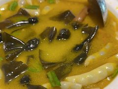 -帅巴人舅母子腊蹄民俗村
