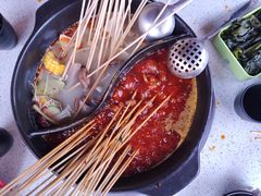 -钢管厂五区小郡肝串串香(蜀都万达店)