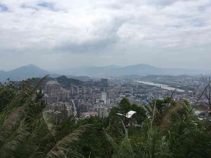 南山公园"推荐理由:晚上散步的好地方[糖果-大众点评移动版
