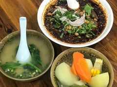 素豆汤-朱大嘴肥肠血旺(福字街店)