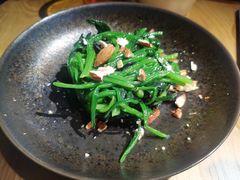 -纳鲁孜·新疆特色餐厅(上海悦荟广场店)