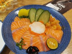 鲑鱼仔三文鱼盖饭-渔井食堂(新洲店)
