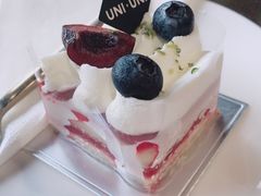 -UNI UNI(环亚凯瑟琳店)
