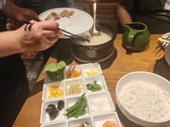 -云海肴·汽锅鸡·云南代表菜(天山百盛优客店)