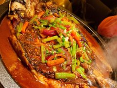 清江鱼-鸣记脆皮烤鱼·海鲜烤鱼(三八广场店)