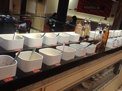 -热火朝天鲜切牛肉火锅(南强街巷店)