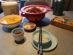 -有红鸡毛店·川菜(建设路店)