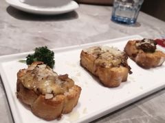 -必胜客(尹山湖歌林公园店)