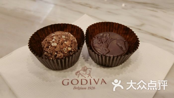 godiva(太古汇)香草味巧克力,卡布奇诺松露形巧克力图片 第194张