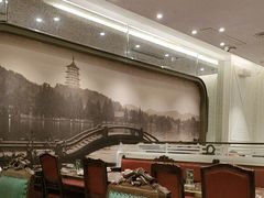 -新白鹿餐厅(滨江银泰店)