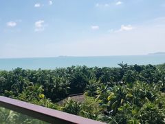 -三亚湾海居铂尔曼度假酒店