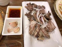 -清真·玛丽亚新疆菜主题餐厅(浙江中路店)