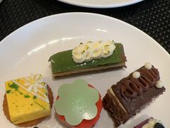 -圣丰索菲特·2 On 988 Café 自助餐厅